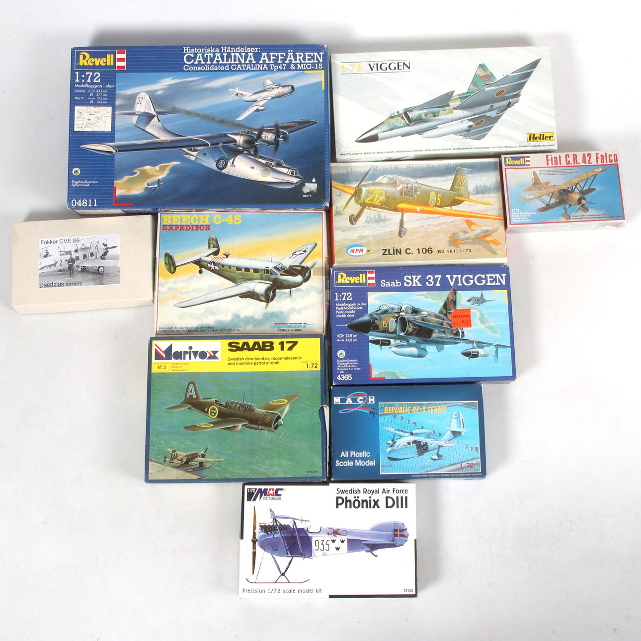 BYGGSATSER, 10 st, flygplan i originalkartonger.