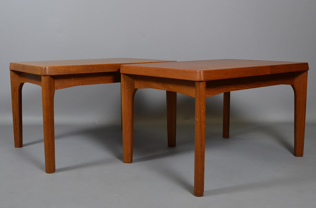 HENNING KJAERNULF. TVÅ SIDOBORD.