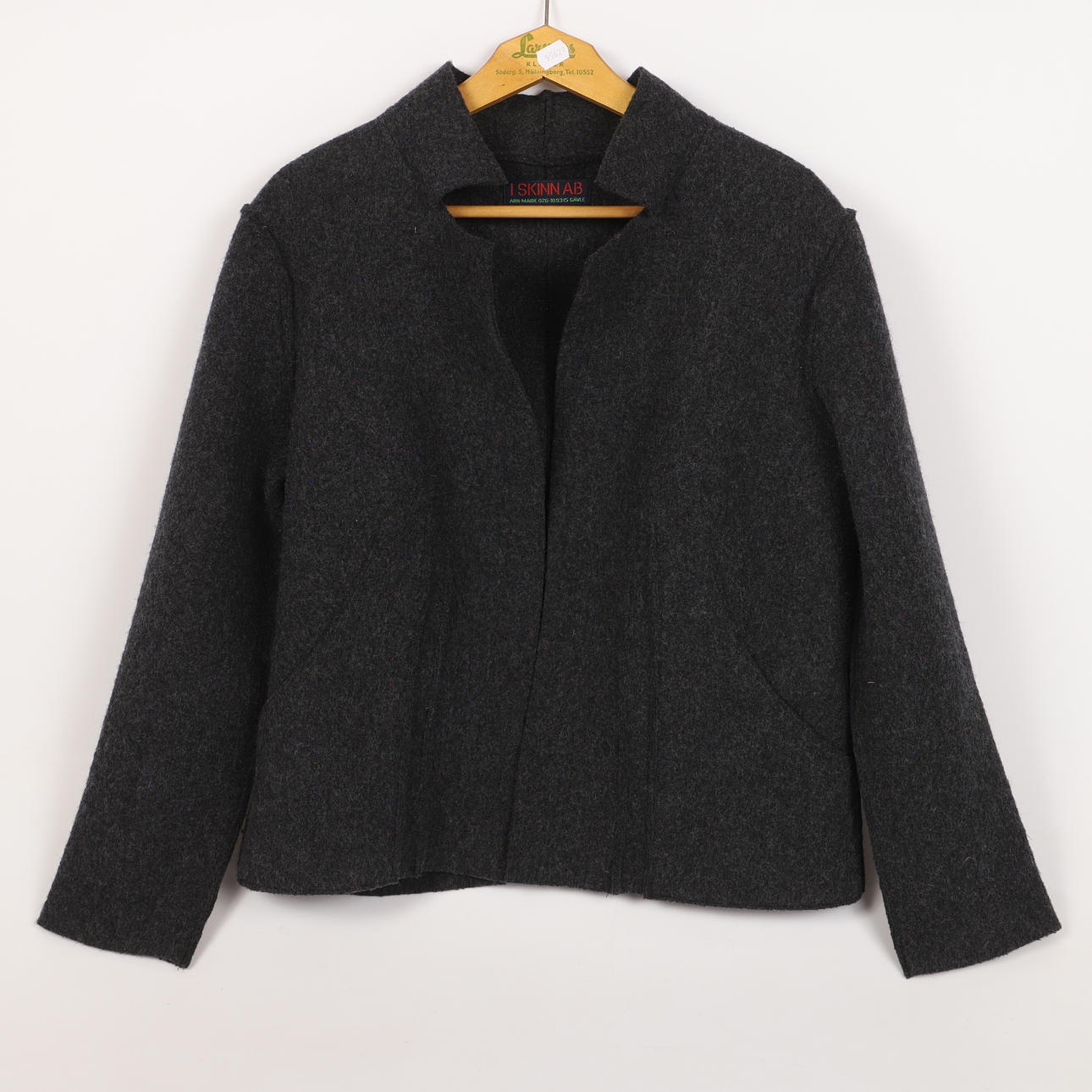 DAMJACKA, ull, I Skinn AB, Gävle.