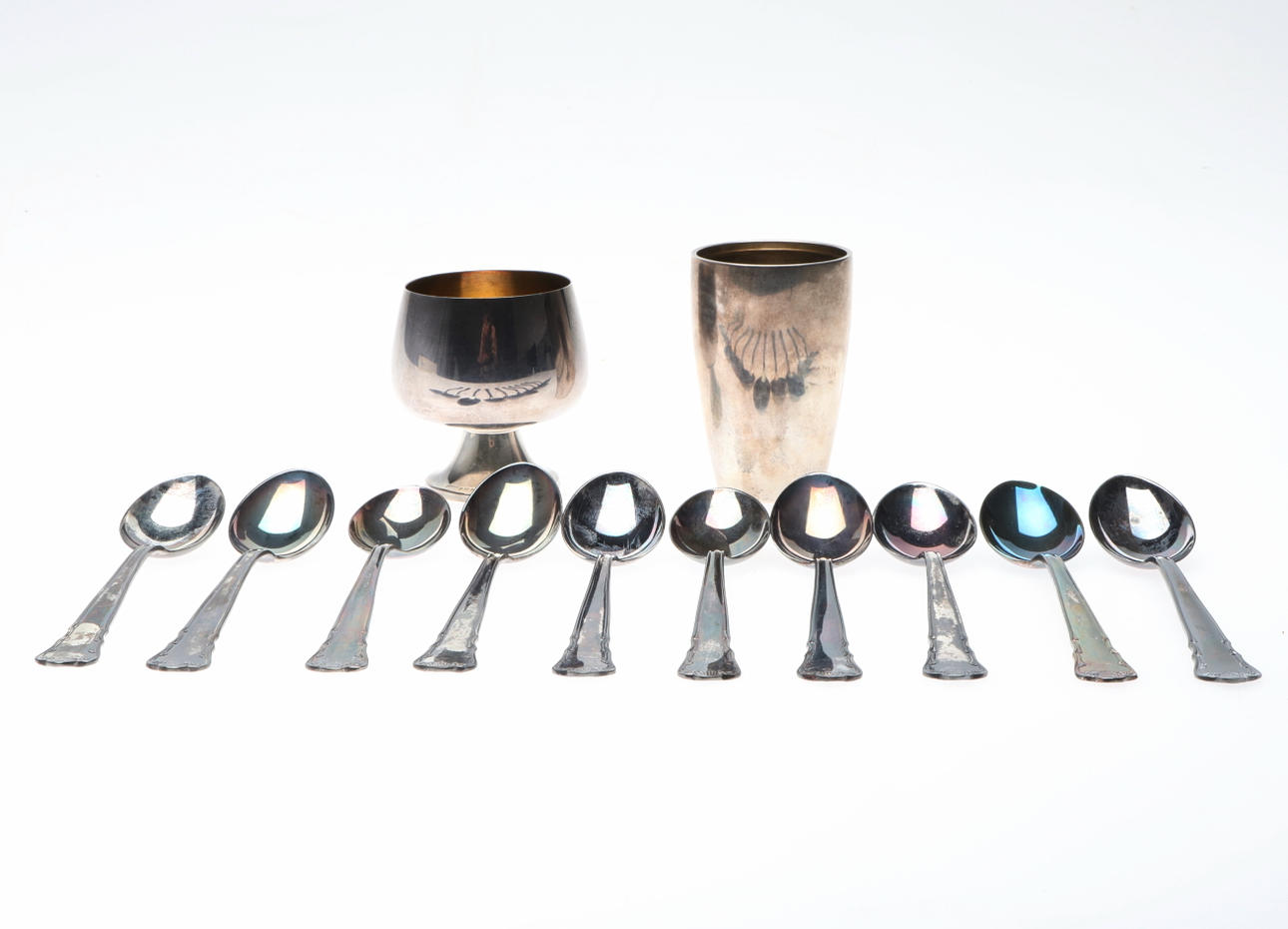 KAFFESKEDAR M M, silver, 12 delar, bl a "Ingrid", 1900-tal.