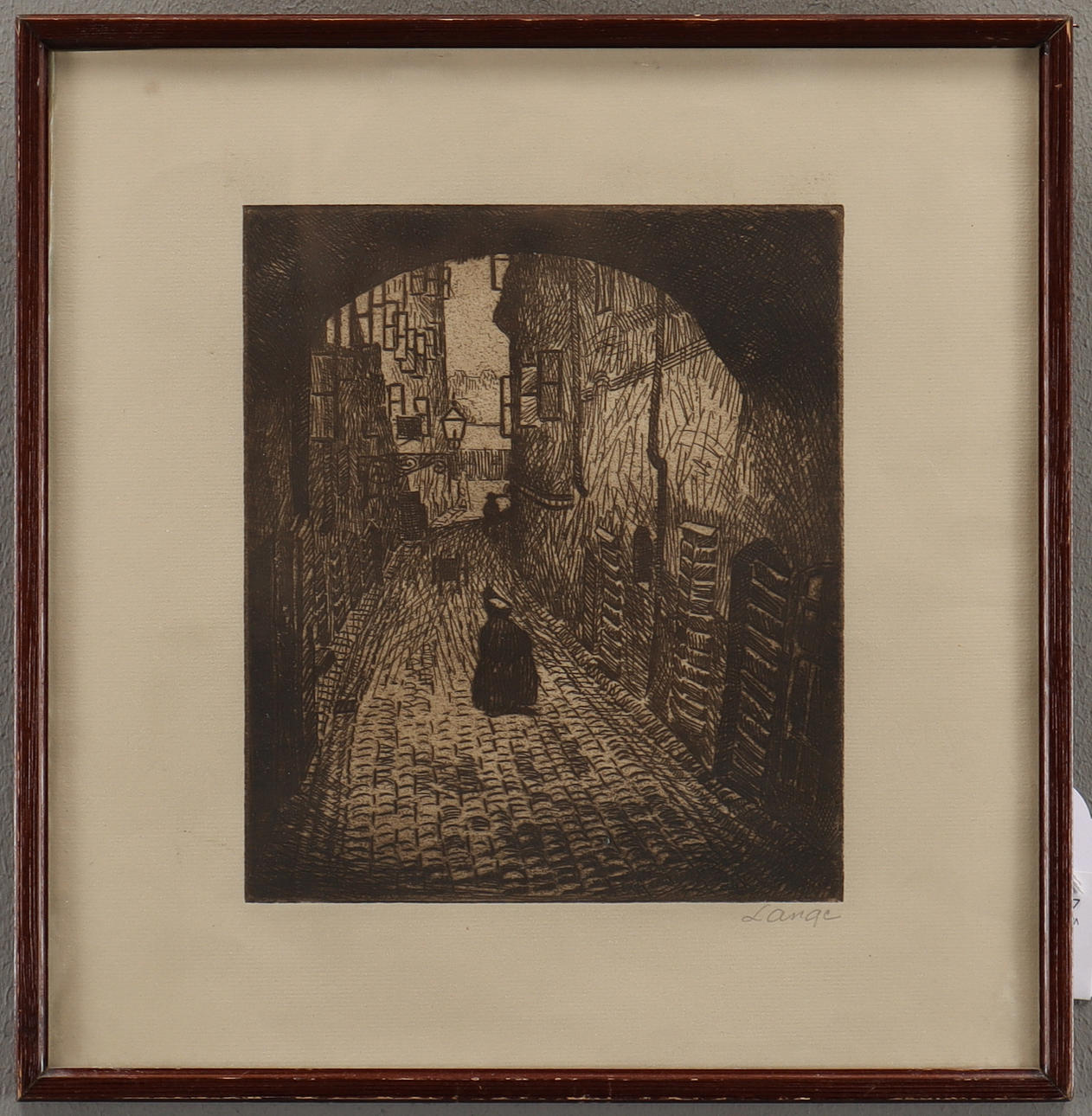 ERIK LANGE. Kvinna i gamla stan.