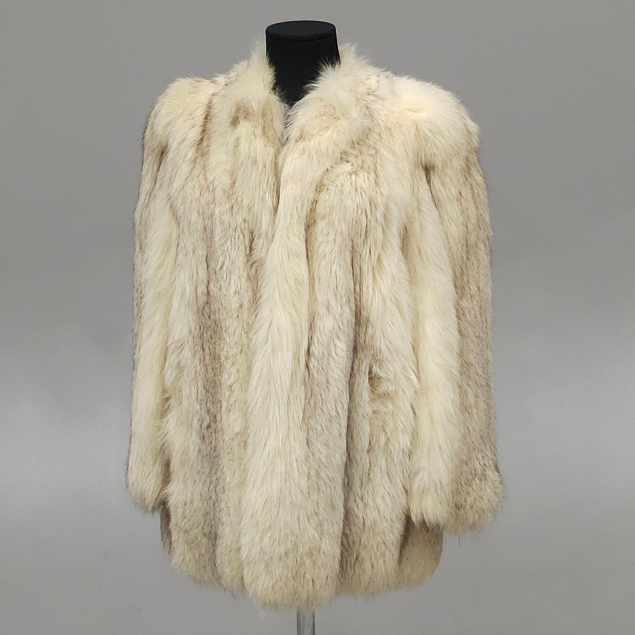 RENARD SILVERJACKA, RAMÓN RAVENTÓS.