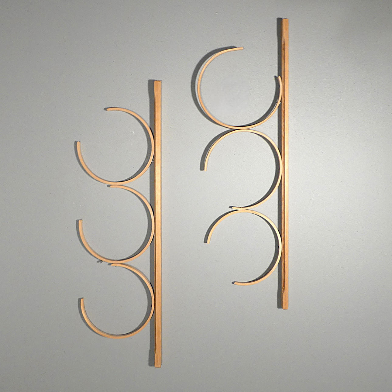 KONSOLLER, trä, ett par, för ritningar.