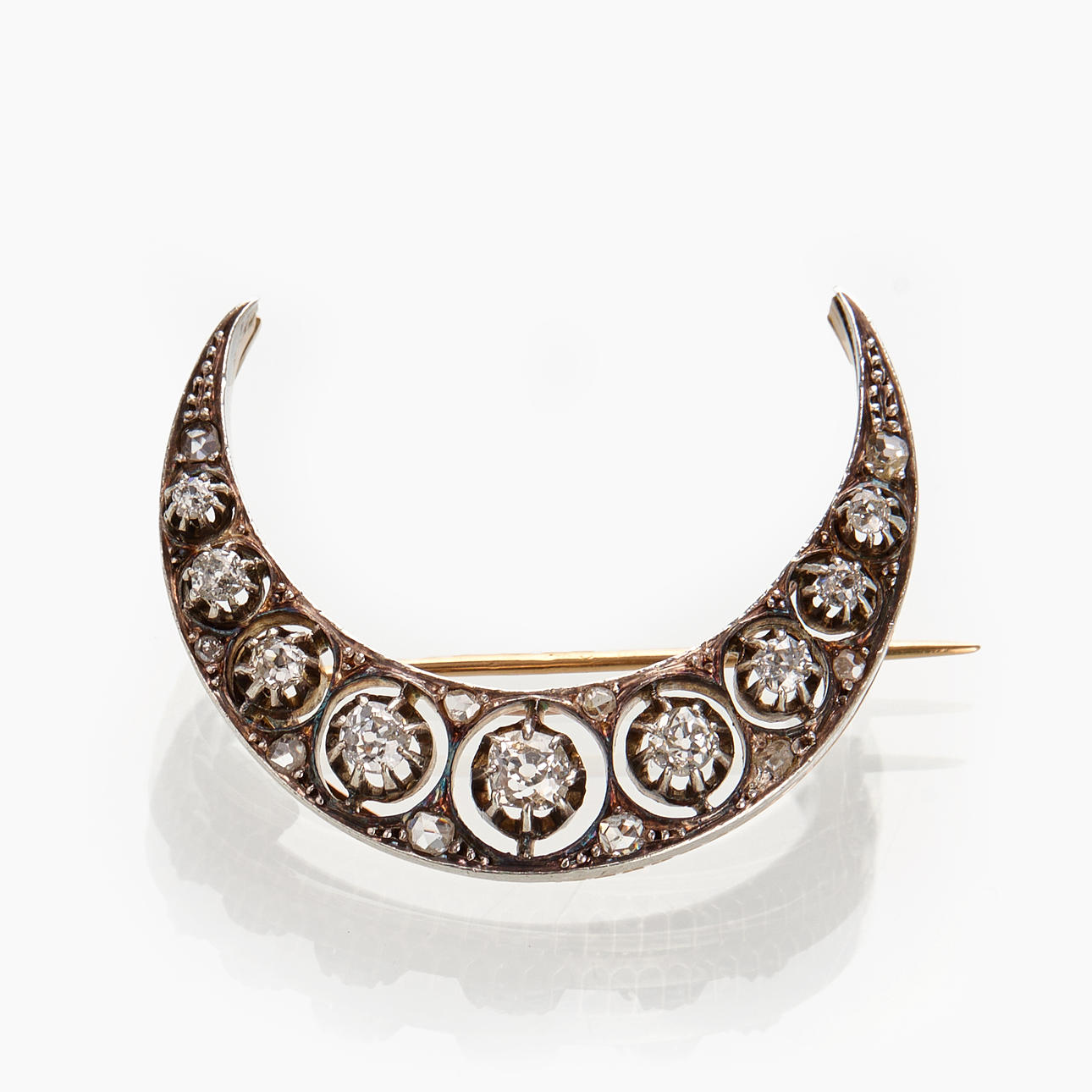 Brooch, 18K gold and silver, shape of a mooncut decorated with 19 old ...