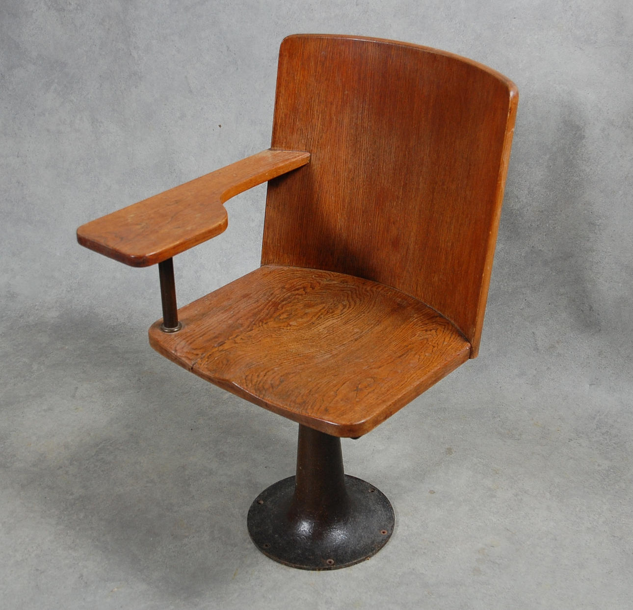 UNIVERSITETSTOL, 1940-tal, enligt uppgift proveniens universitet Paris.