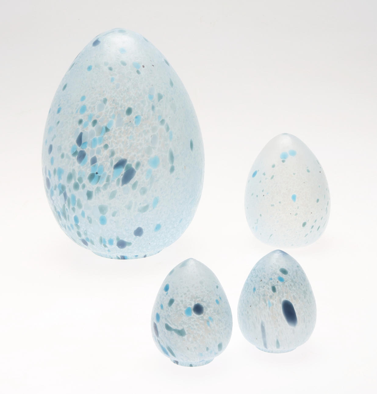 KONSTGLAS, 4 st, ägg, Monica Backström, 1900-tal.