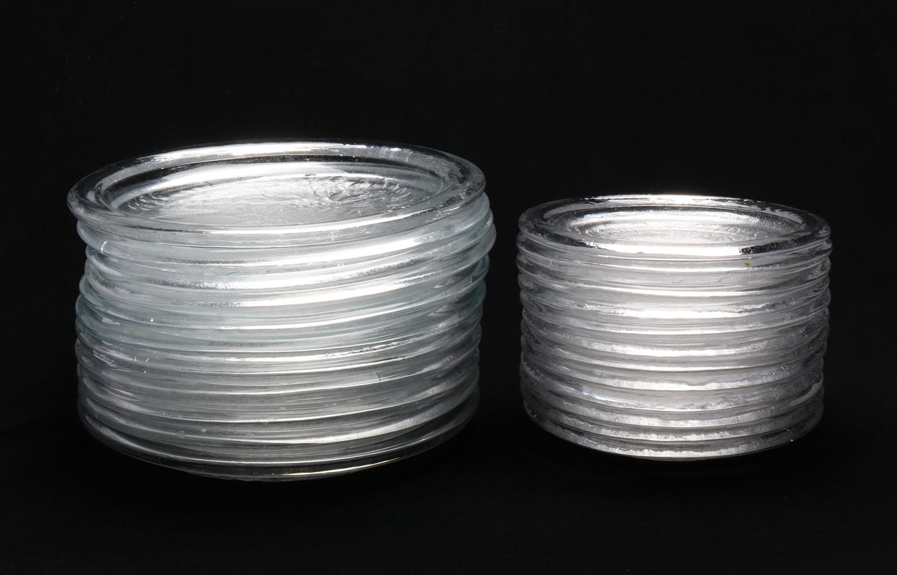 TALLRIKAR, 23 st, glas, 1900-tal.