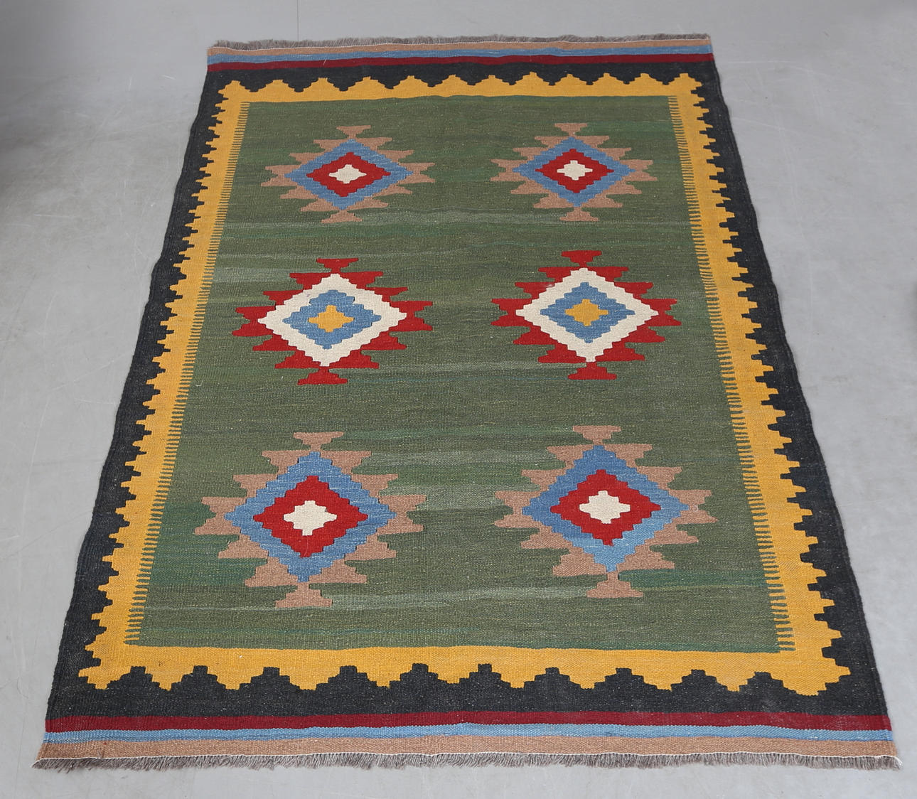 MATTA, Kelim, ca 190x145 cm.