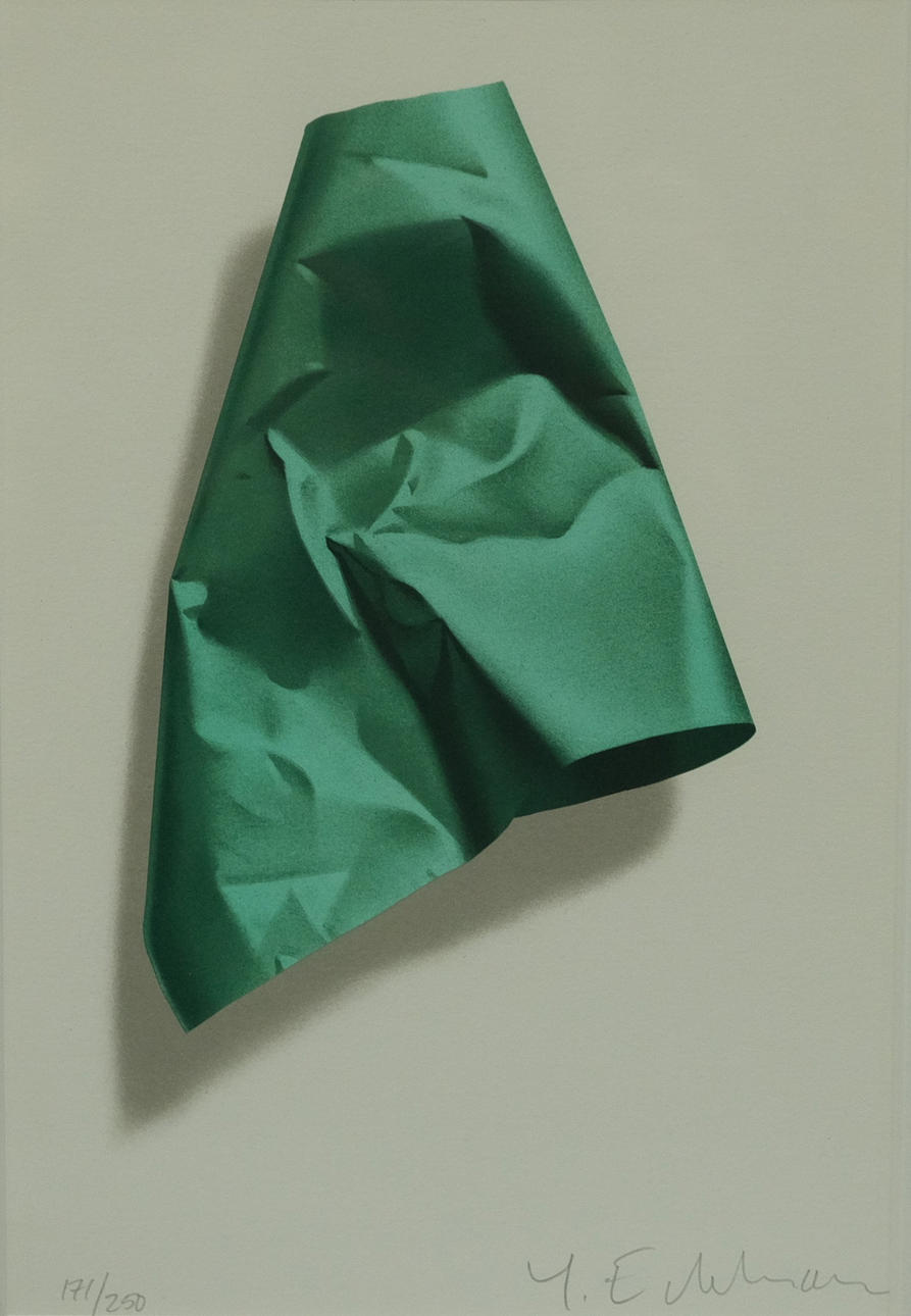 YRJÖ EDELMANN. SKRYNKLAT GRÖNT PAPPER.