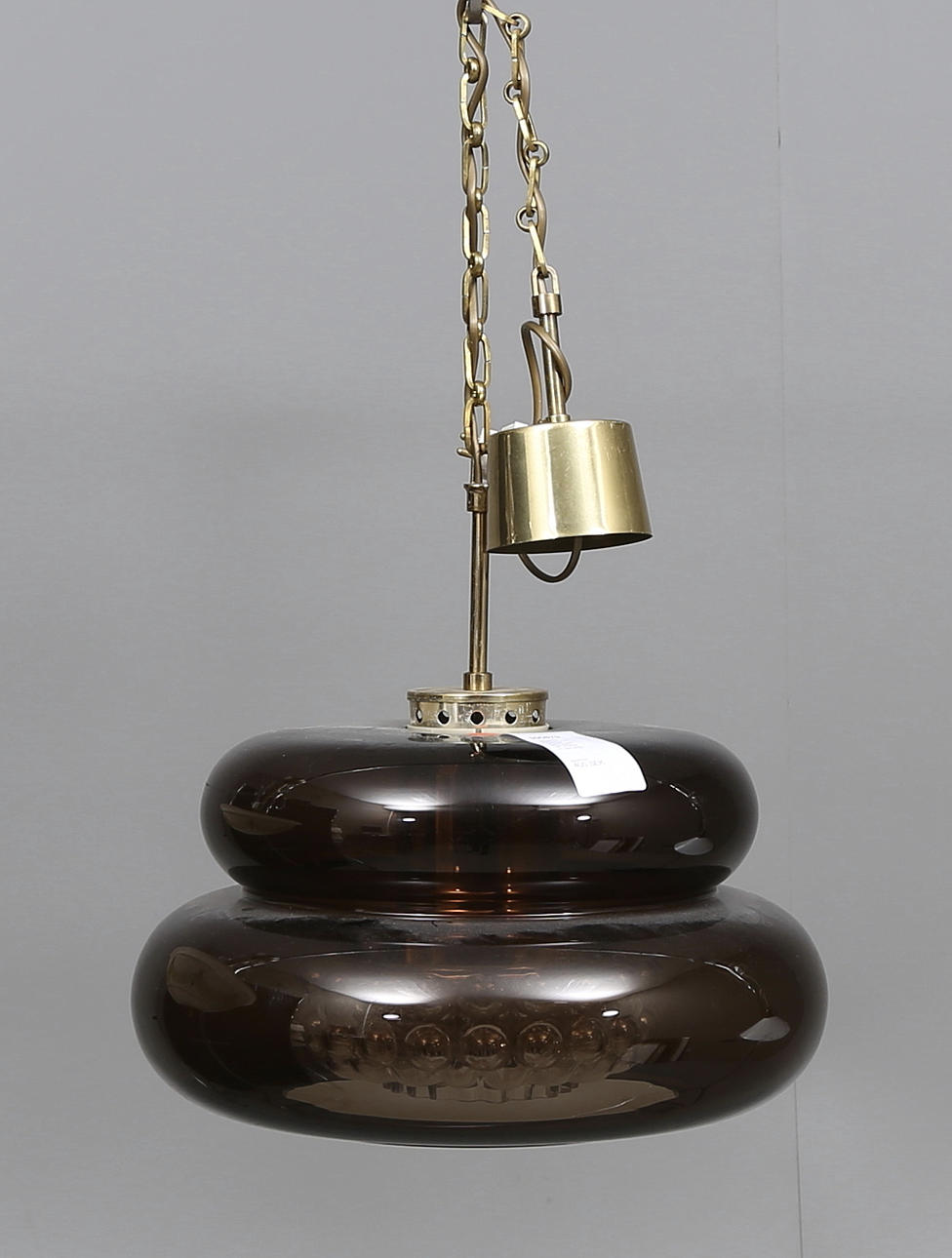 TAKLAMPA, "Bubblan", Carl Fagerlund, Orrefors, 1900-talets andra hälft. Höjd 35 cm utan kedja.