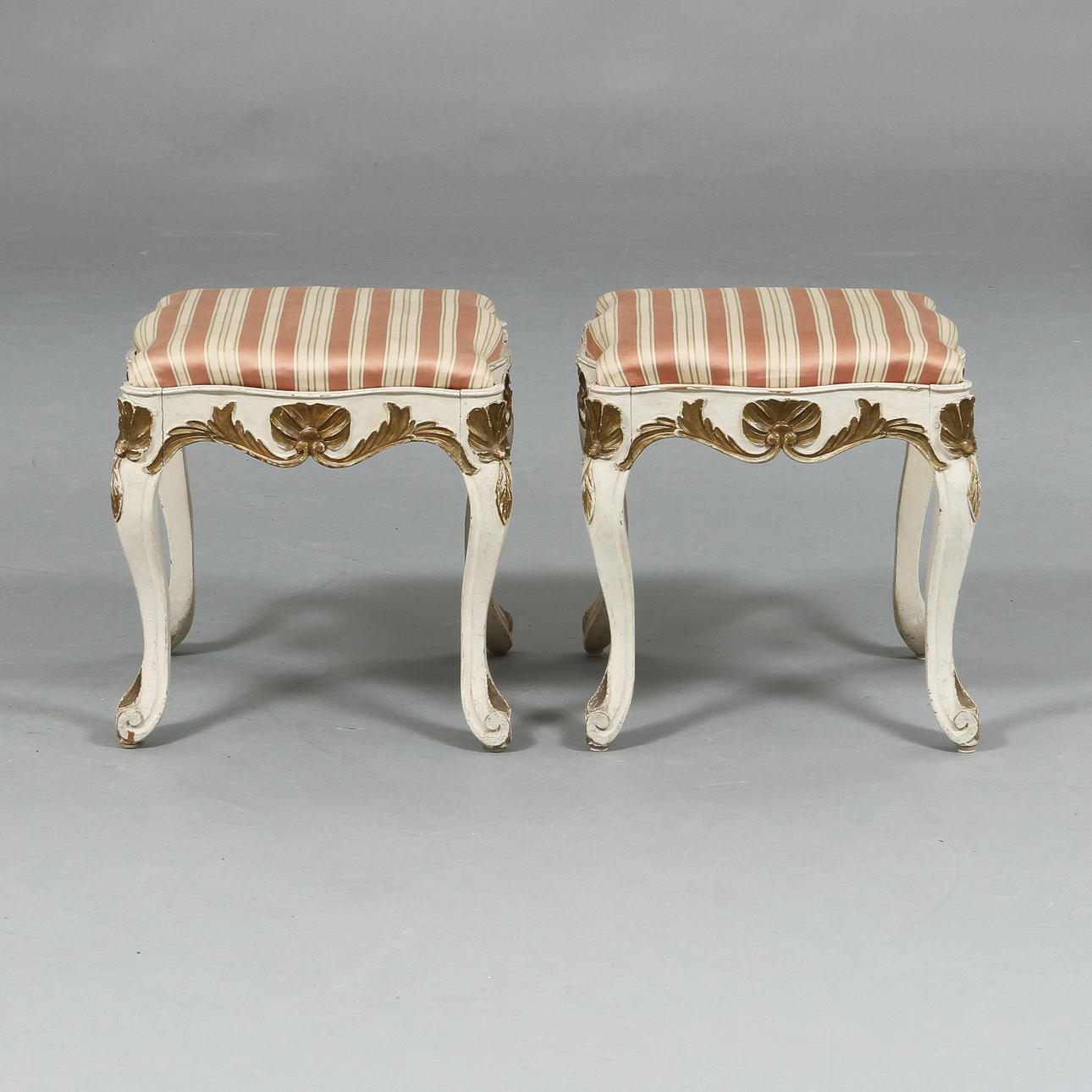 PALLAR, ett par, rokokostil, 1900-talets början.