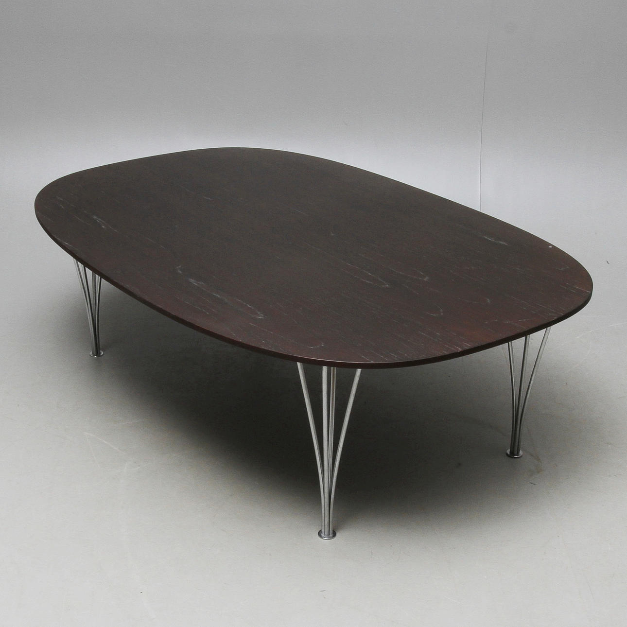 SOFFBORD, "Superellips", Bruno Mathsson & Piet Hein, Fritz Hansen, Danmark.