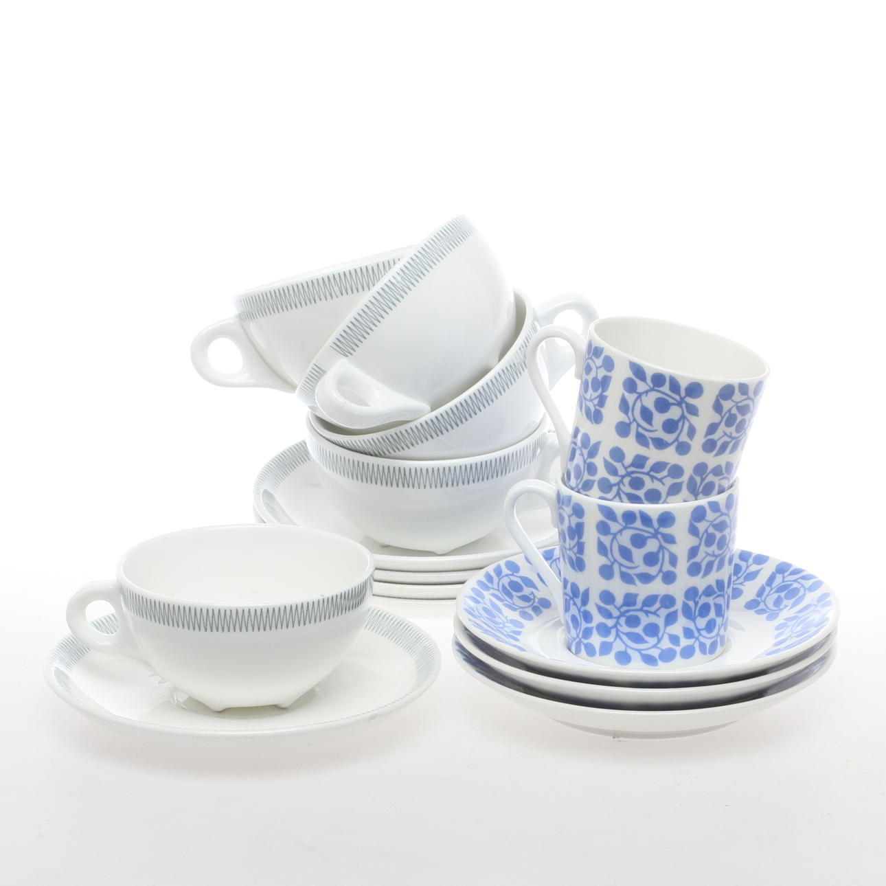 KOPPAR med FAT, 2 + 5 st, porslin, bl a Stig Lindbergs "Bladruta", Gustavsberg, omkirng 1900-talets mitt.