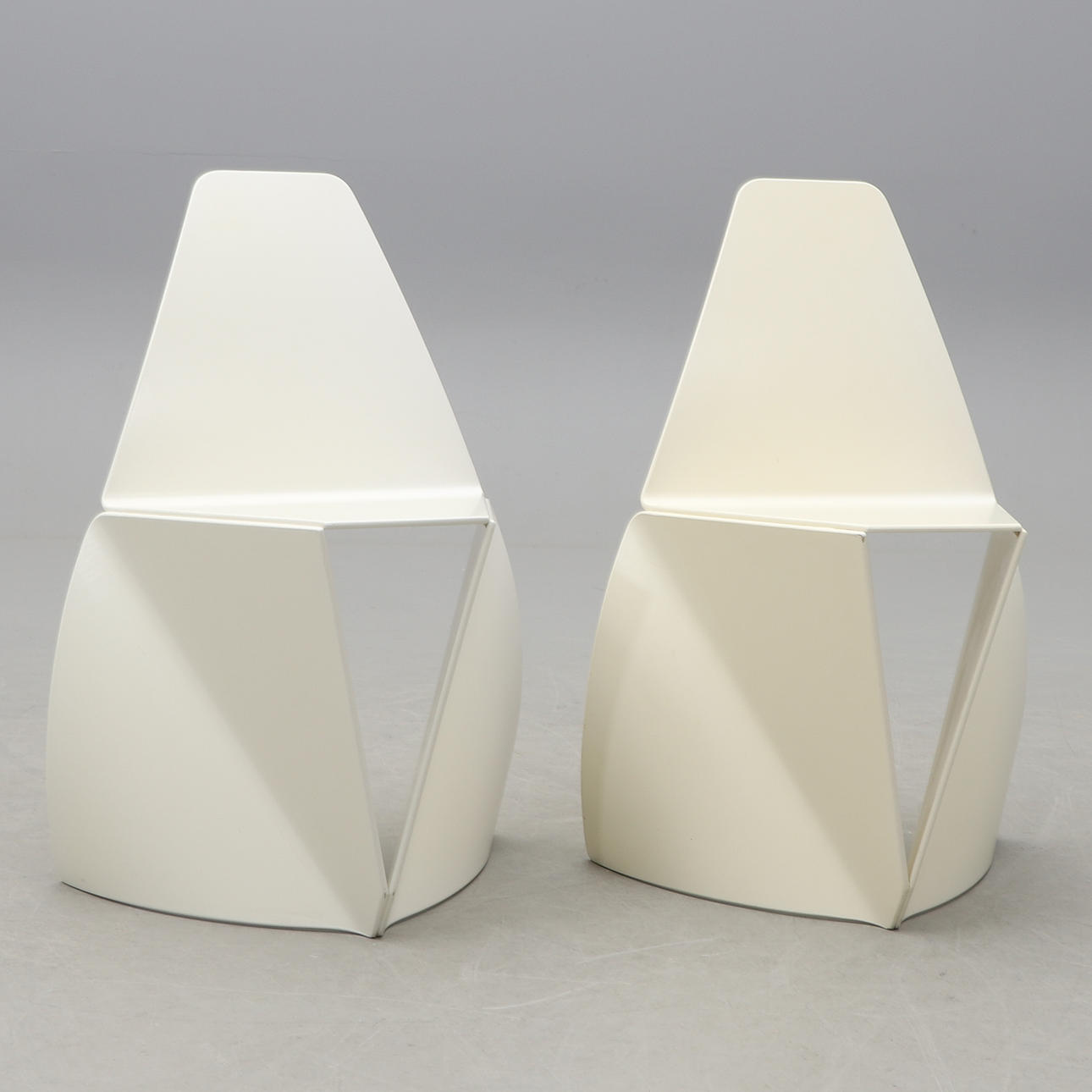 PETER KARPF. STOLE, et par, „Tri“, Voxia, Iform, moderne.