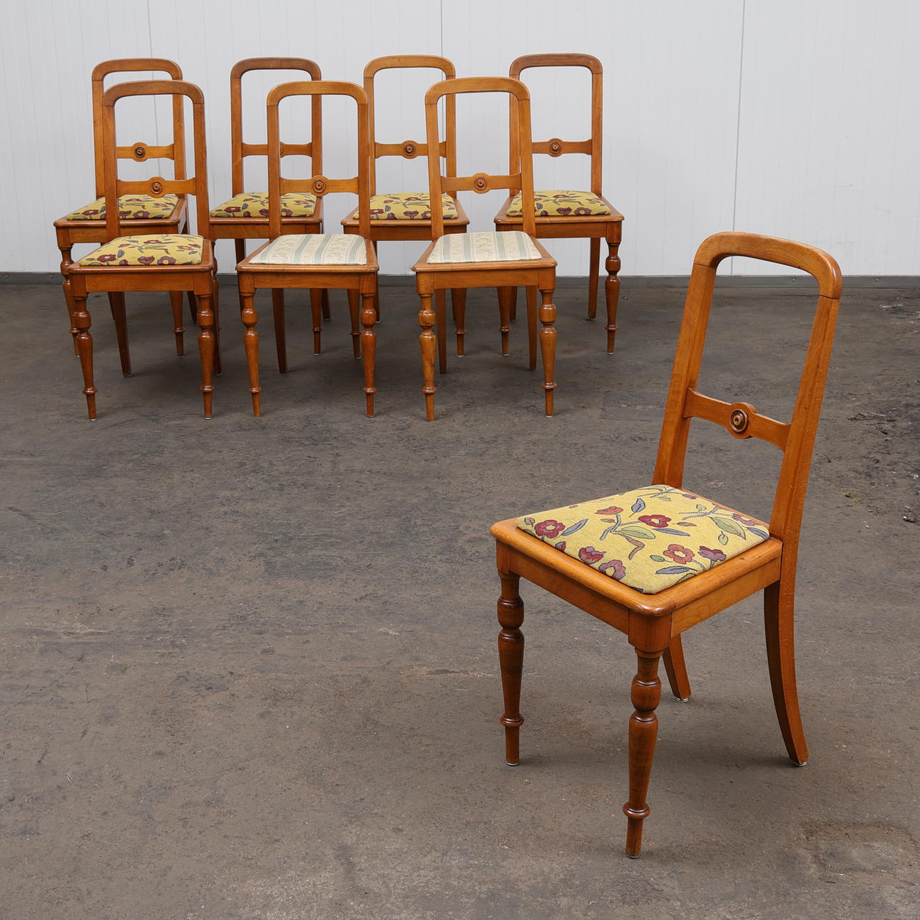 STOLAR, 8 st, 1900-talets första hälft.