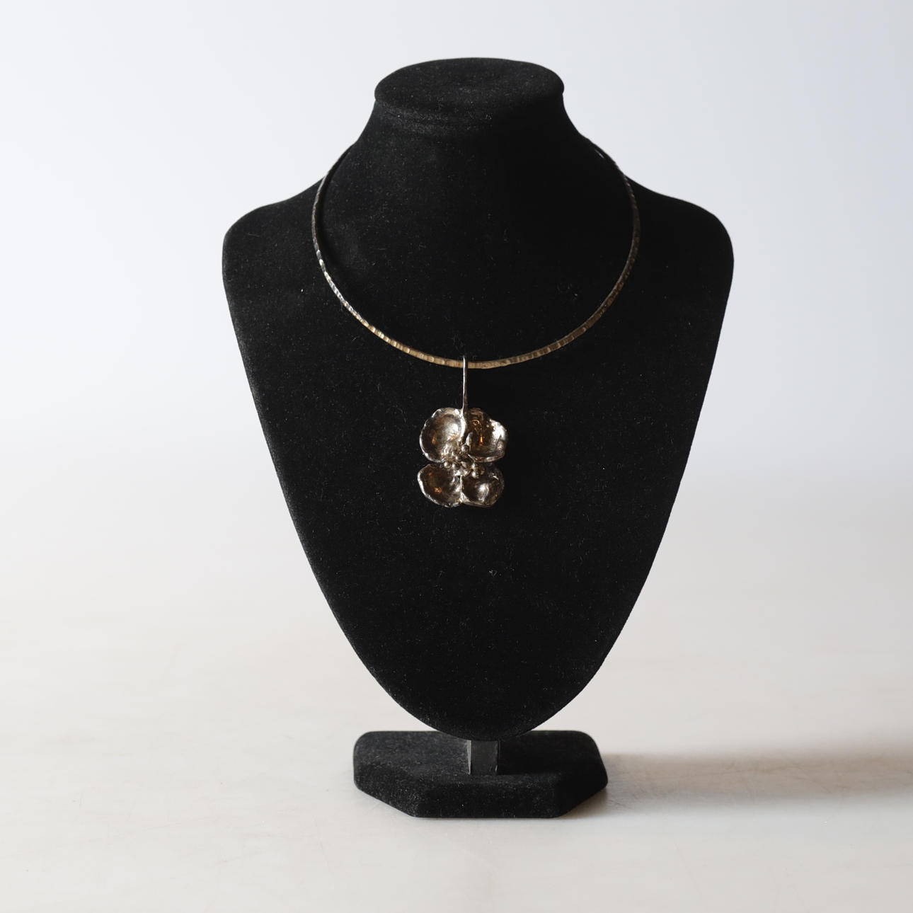 COLLIER, halsring, silver, Te-Boon, Nyköping, 1976.