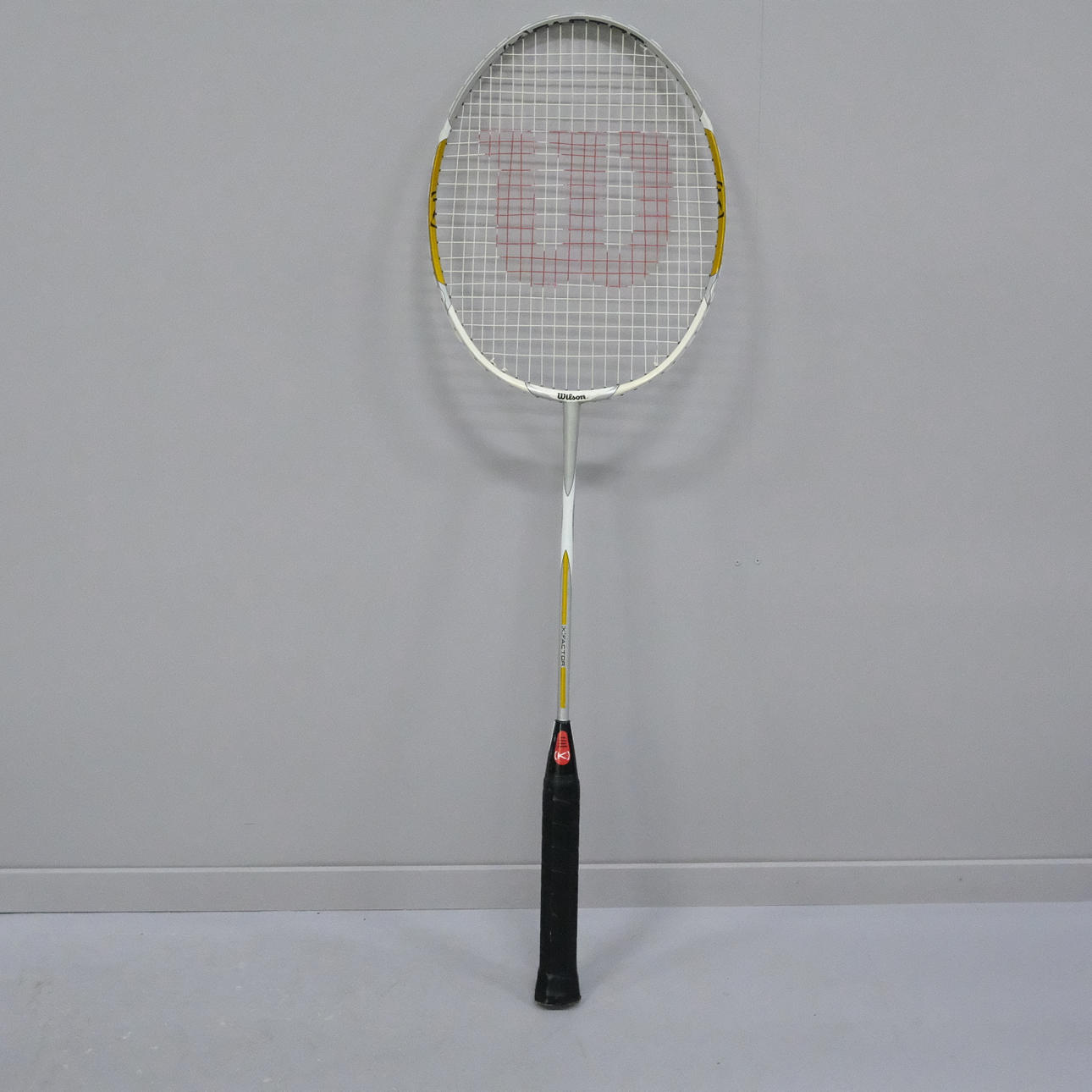 REKLAMESKILTNING. FORM AF BADMINTONSTATIV. WILSON.