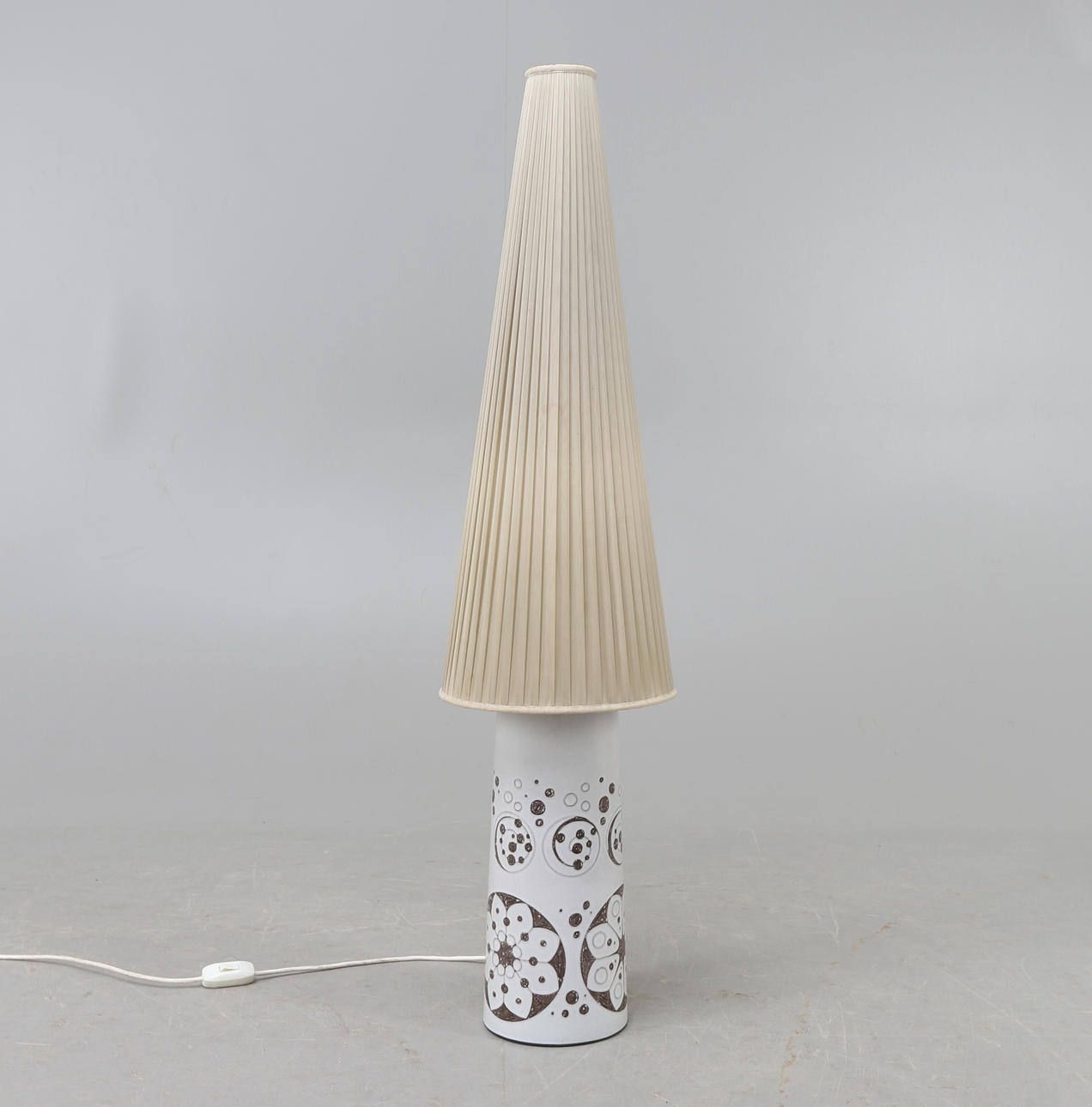 GOLVLAMPA, keramik, Töreboda, 1900-talets mitt.