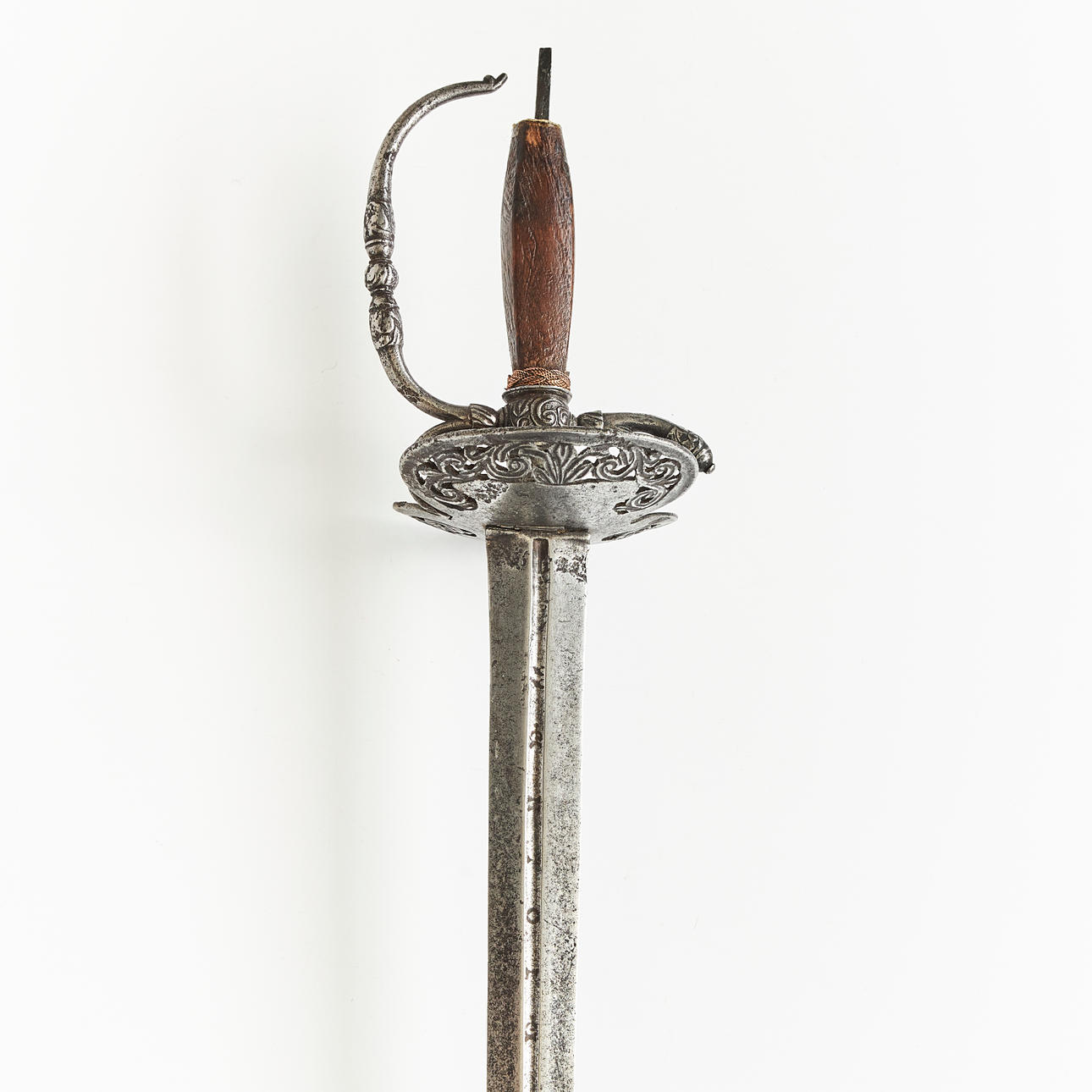 VÄRJA, sent 1600-tal med äldre klinga.