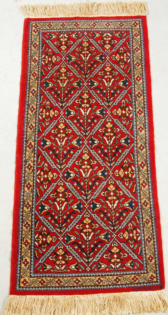 MATTA, orientalisk, märkt Azerbaijan, 136 x 60 cm.