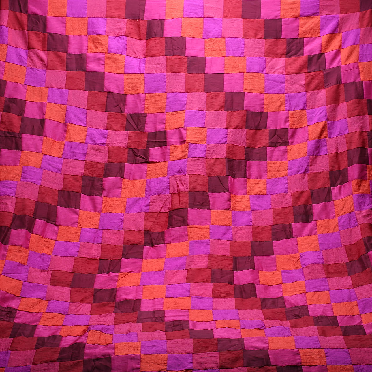 ÖVERKAST, siden/viskos, bargelloteknik, 220 x 250 cm.