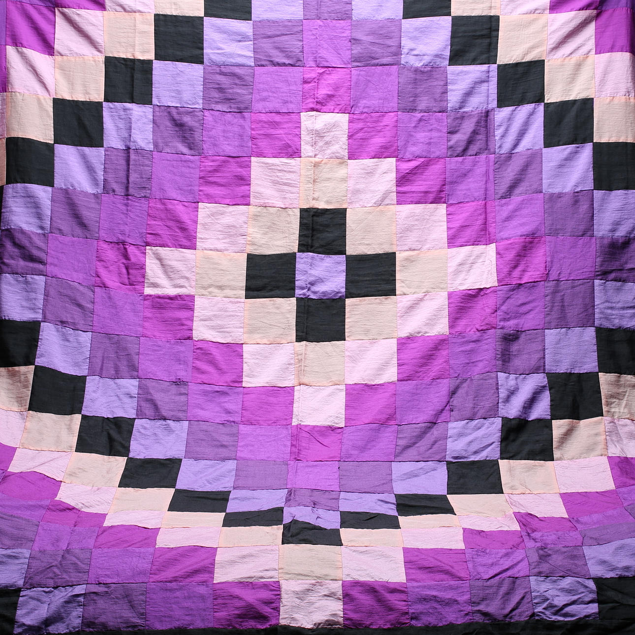 ÖVERKAST, siden/viskos, bargelloteknik, 220 x 250 cm.