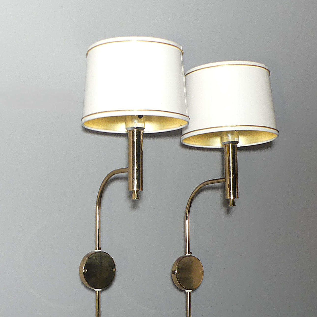 Wall lamps, a pair, Bergboms model V 135.