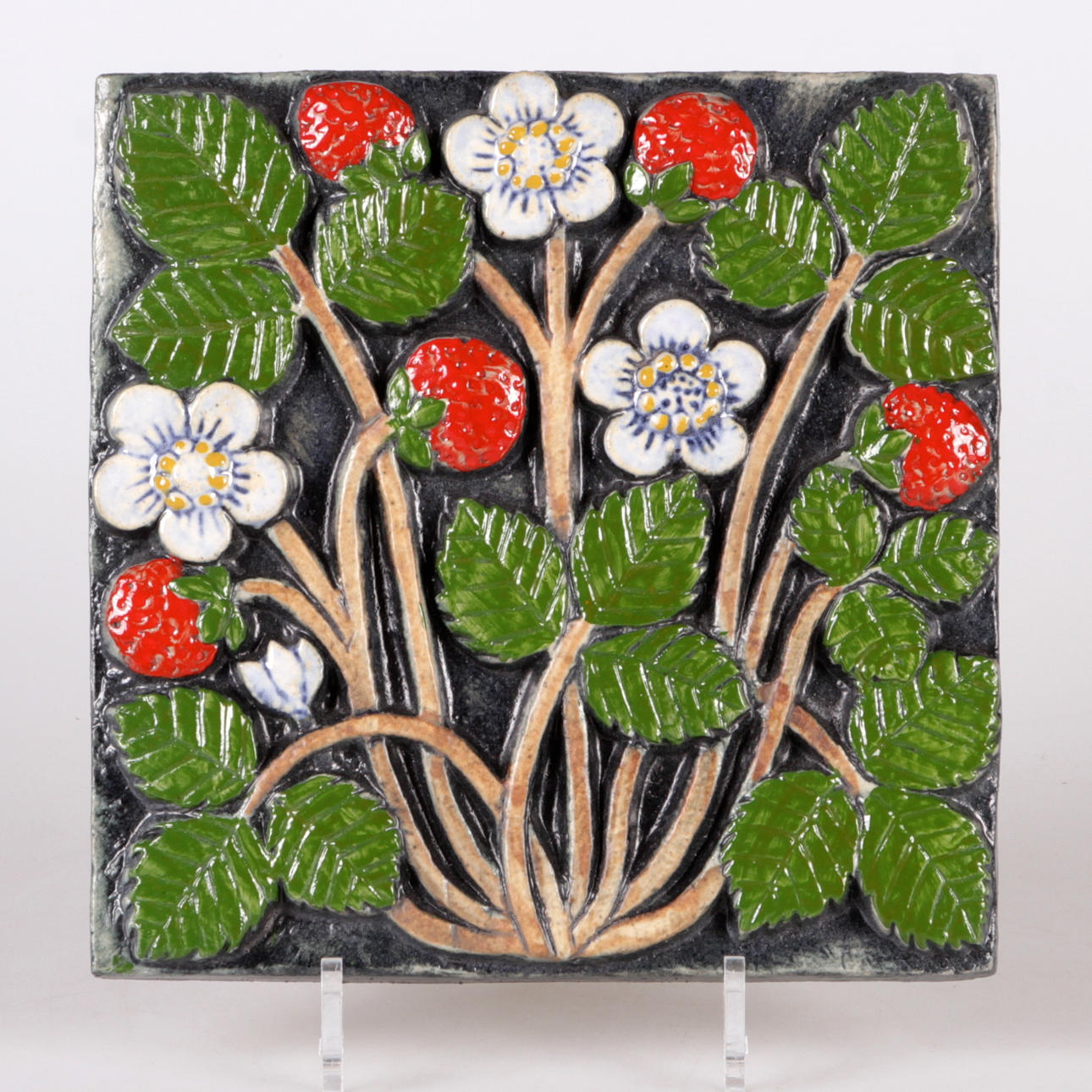 VÄGGRELIEF, stengods, jordgubbar, Lisa Larson, Gustavsberg.