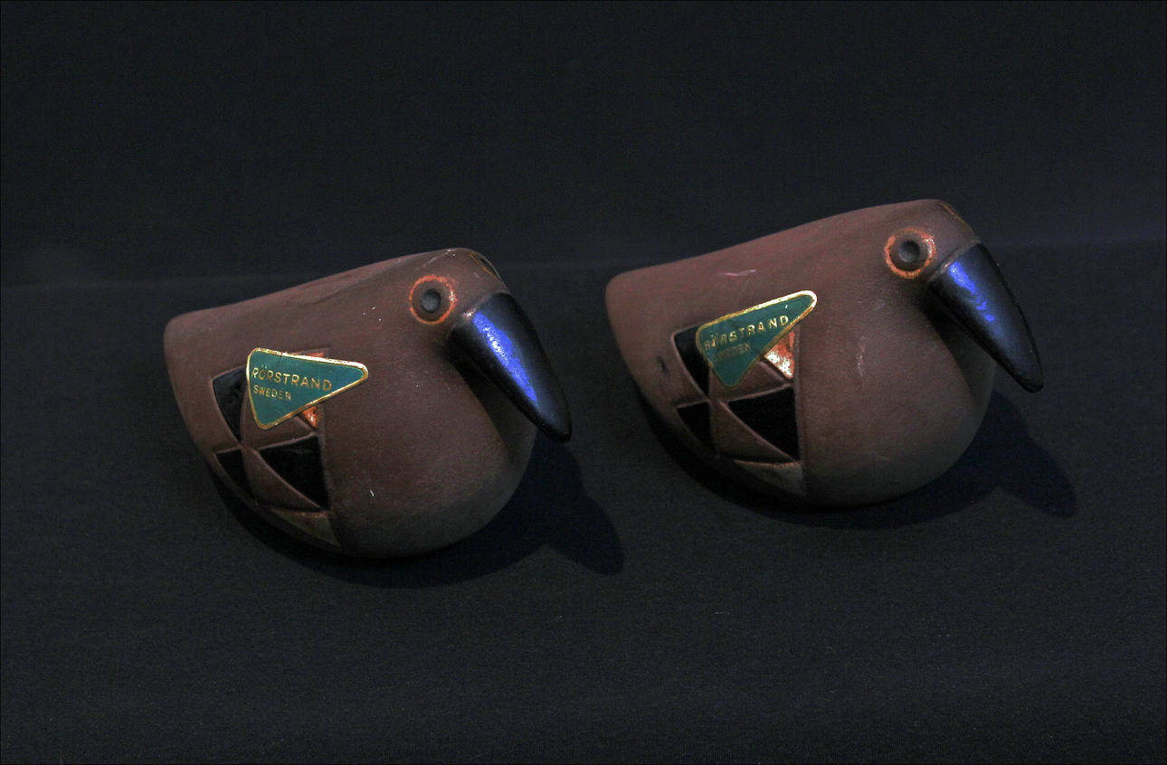 INGER PERSSON. Ett par fåglar (2). Rörstrand Sweden.