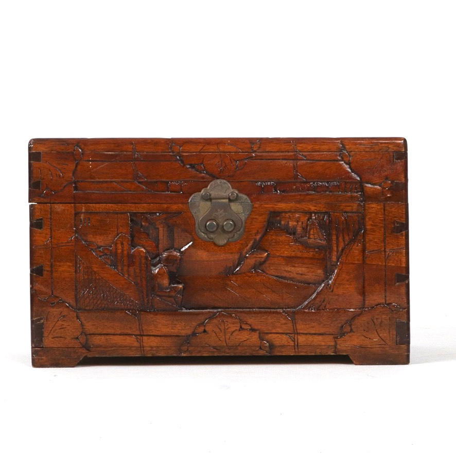 KAMFERSKRIN, trä, Kina, 1900-tal.