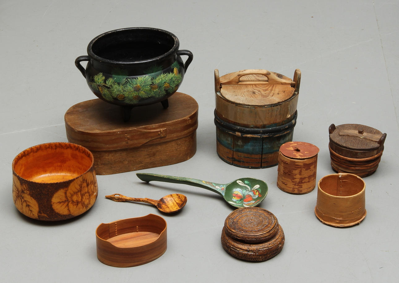 PARTI ALLMOGE, ca 10 delar, 18 och 1900-tal.