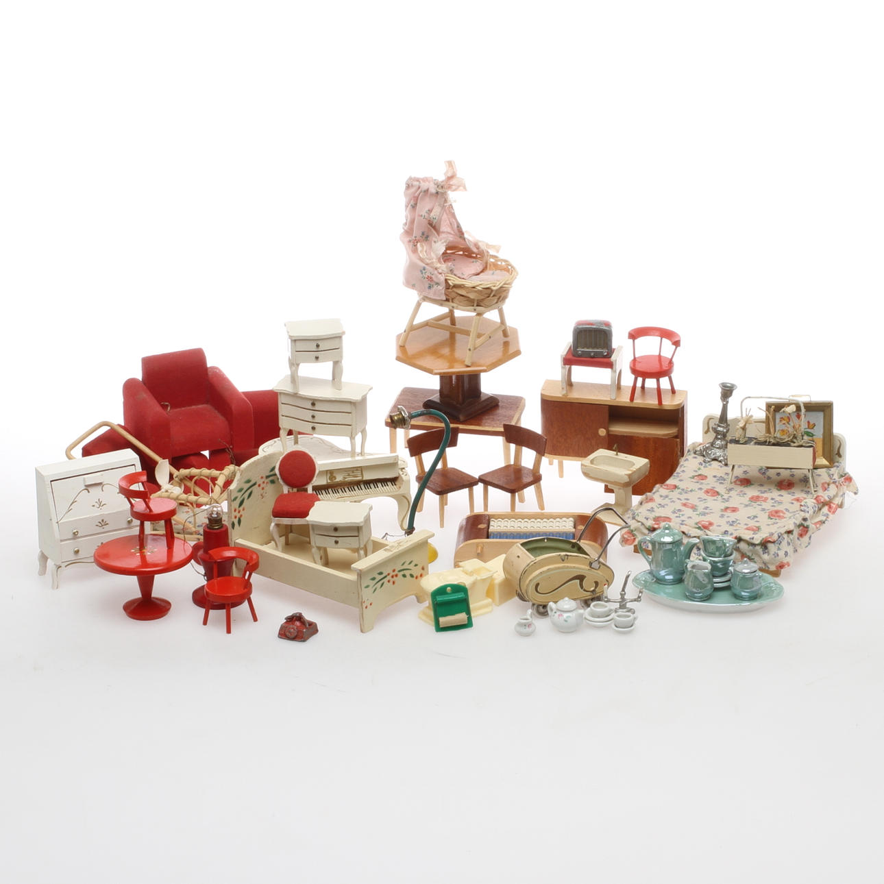 DOCKSKÅPSMÖBLER, 1900-tal.