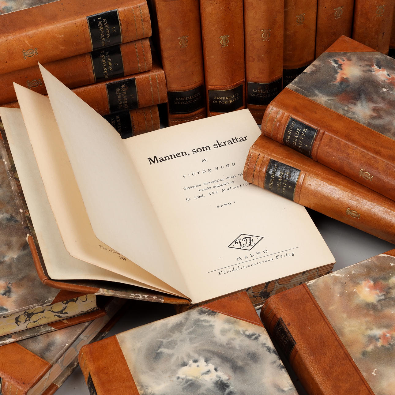 BÖCKER, 21 st, Victor Hugo, Samlade skrifter, Malmö, 1928.