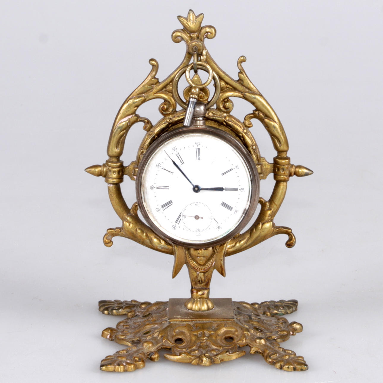 FICKUR, silver samt fickursställning, mässing, 1900-talets första hälft.