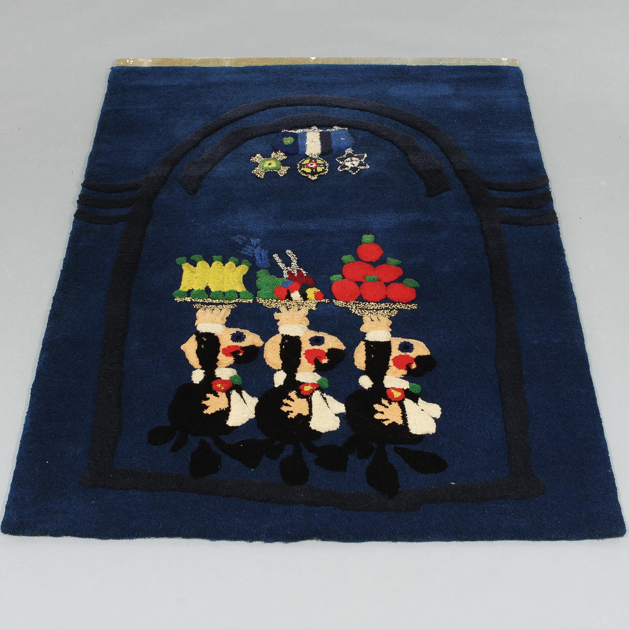 KJELL SÖRENSEN RINGI. Vävnad "3 kypare", tuftad, nr 3/10.