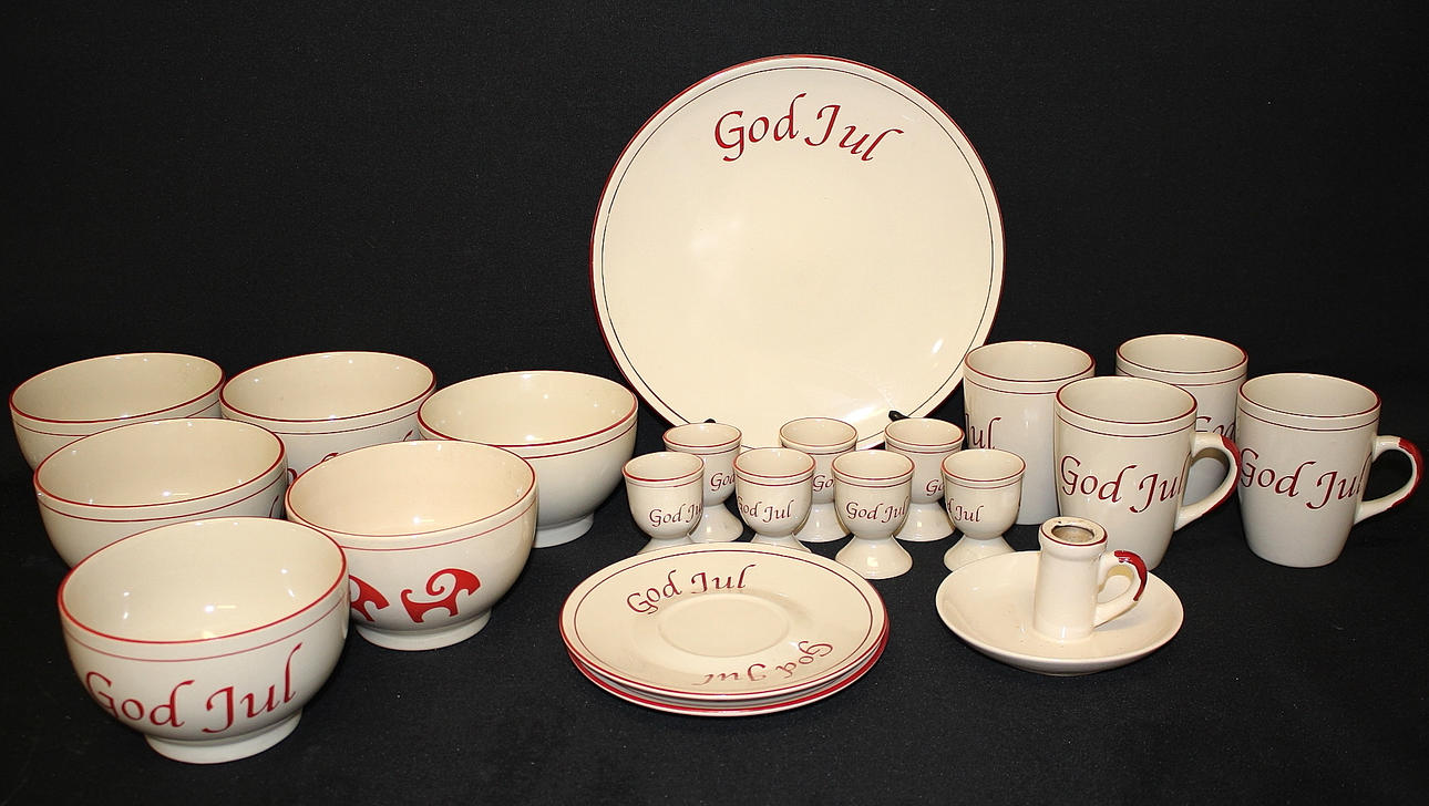 FRUKOSTSERVIS, porslin, Jul.