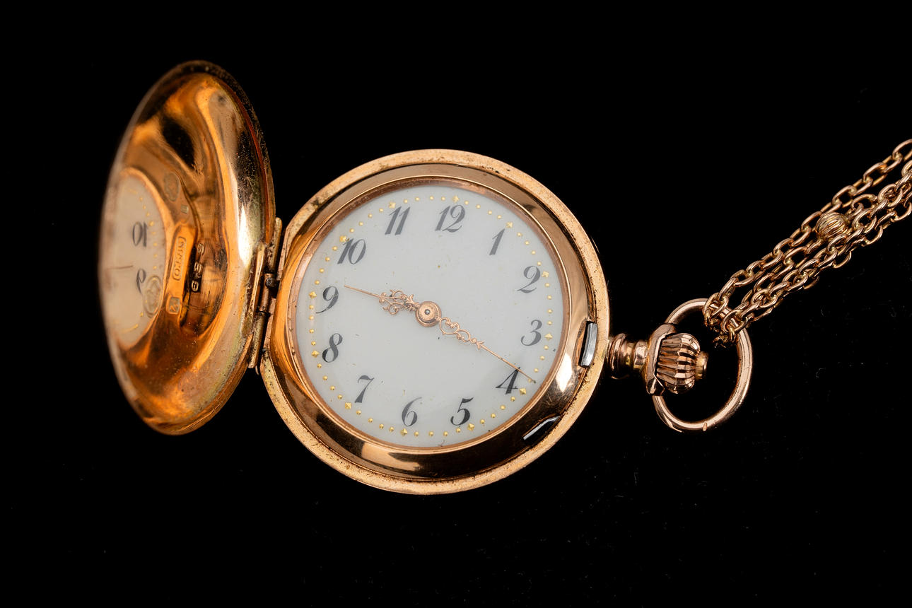 women's pocket watch.