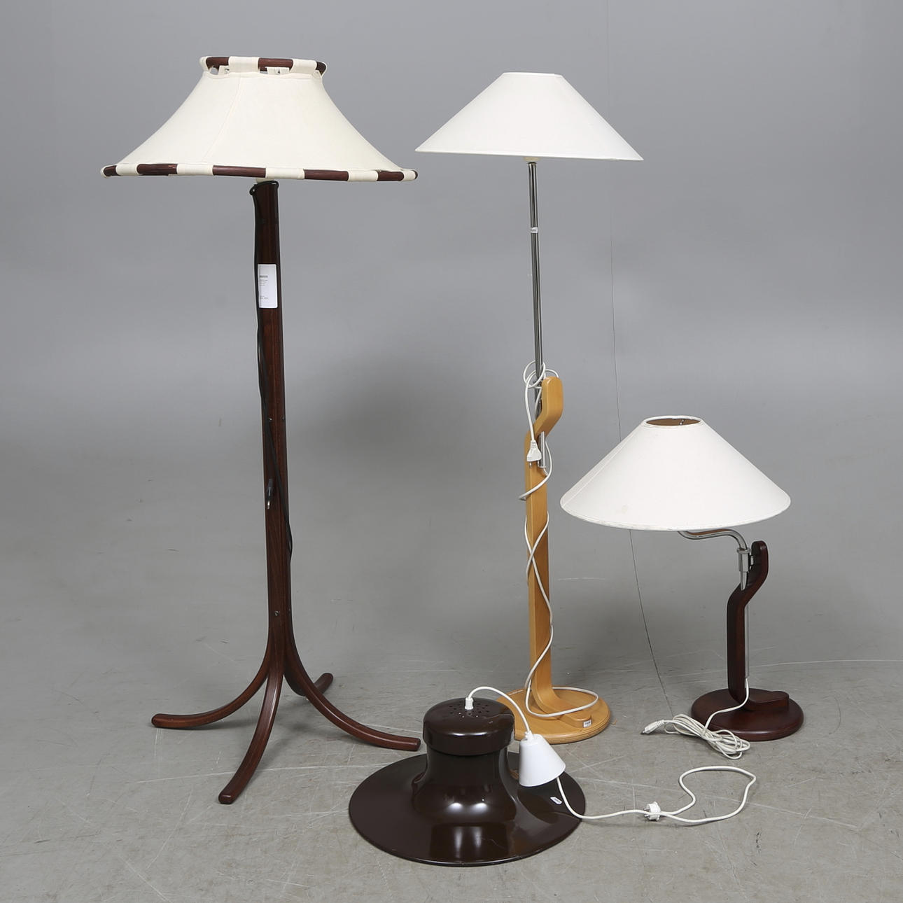 LAMPOR, 4 st, Atlejé Lyktan, Åhus, 1900-talets andra hälft.