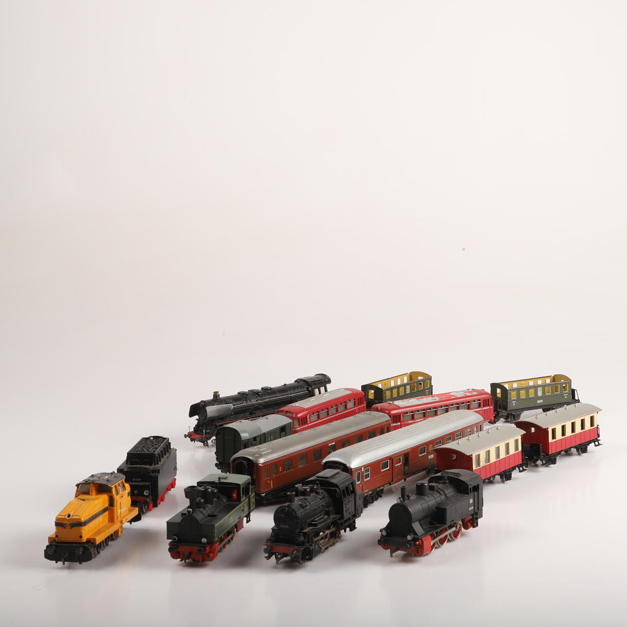 MODEL TRAIN, 15 pieces, Märklin, Germany.