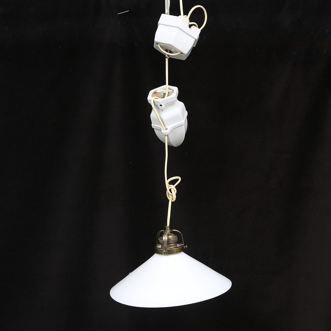 SKOMAKARLAMPA, 1900-talets första hälft.