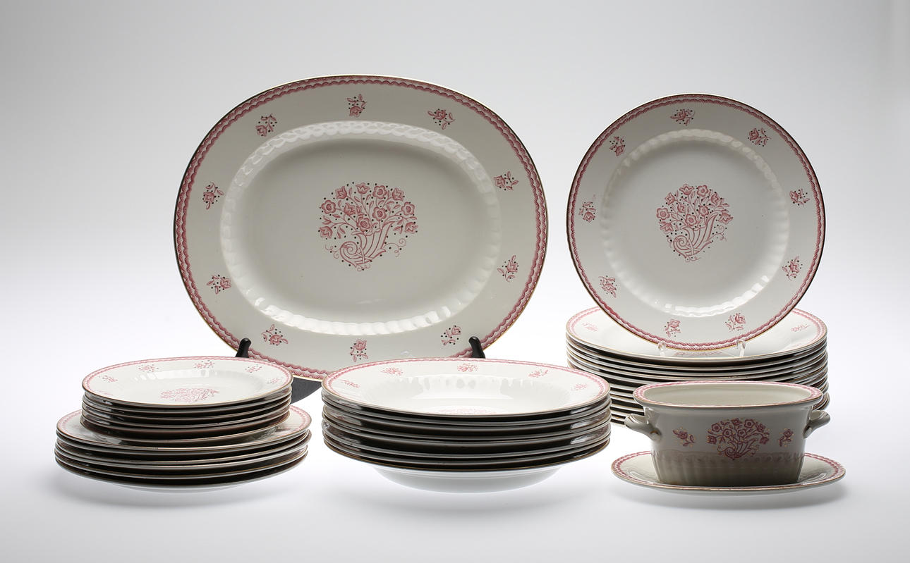 MATSERVISDELAR, 35 delar, "Lyx", Wilhelm Kåge, Gustavsberg, 1920-tal.