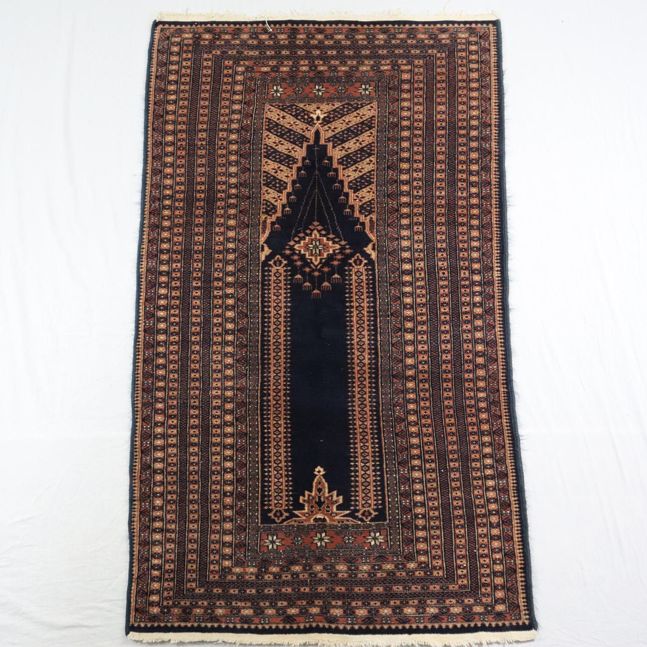 KAYSERI PRAYER RUG - Turkey, wool.