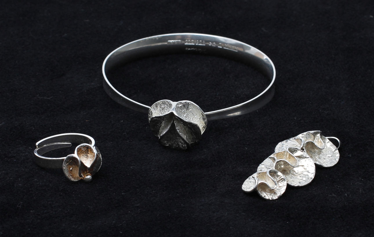 RING, ARMBAND samt HÄNGE, silver, Theresia Hvorslev, Lidköping 1978.
