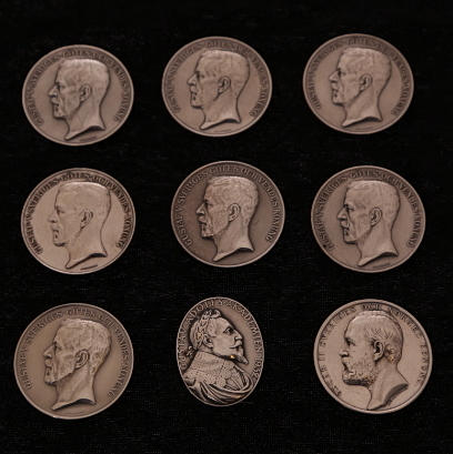 MEDALJER, 9 st, silver, vikt= 325 gram, tidigt 1900-tal.