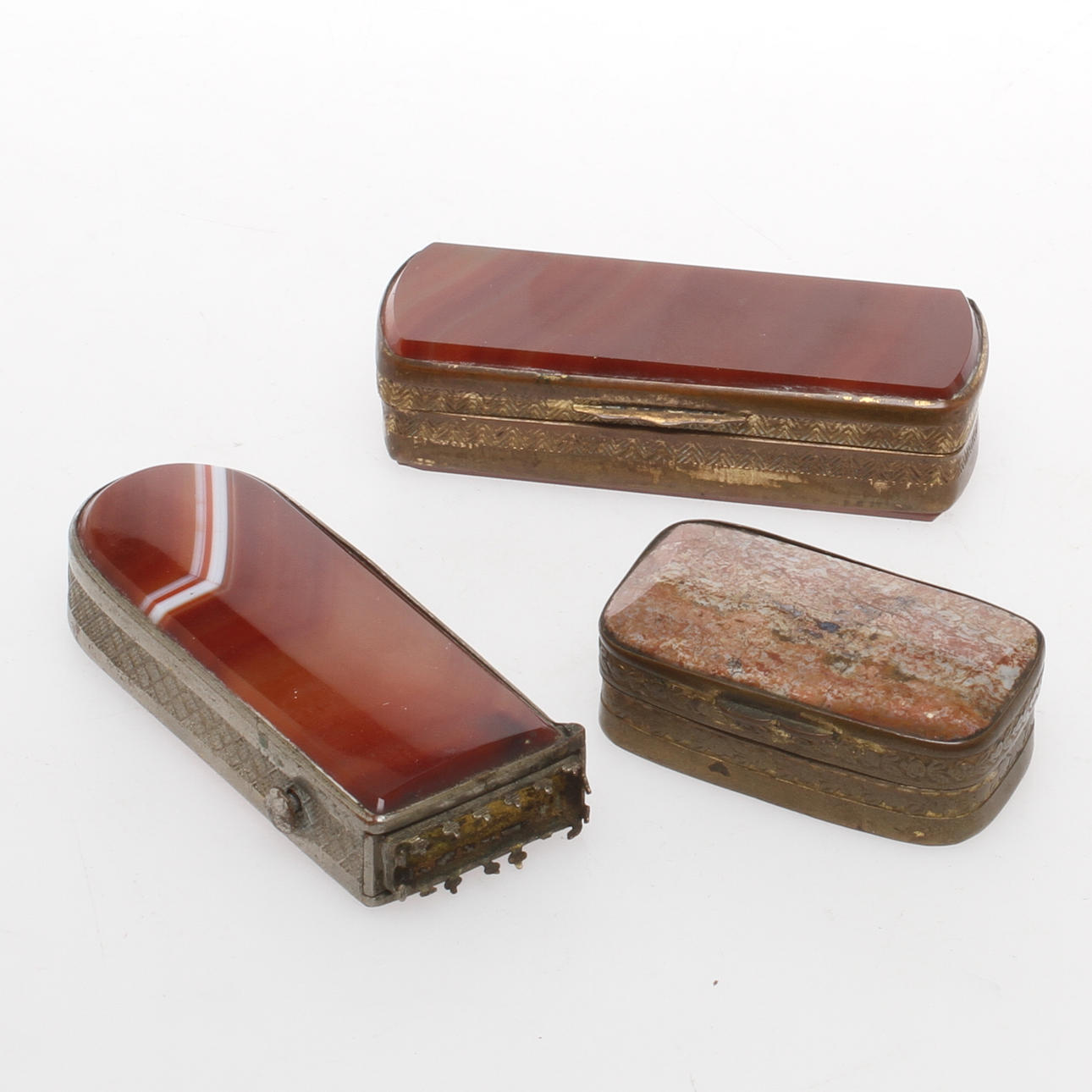 DOSOR 3 st, delvis agat, 1800/1900-tal.