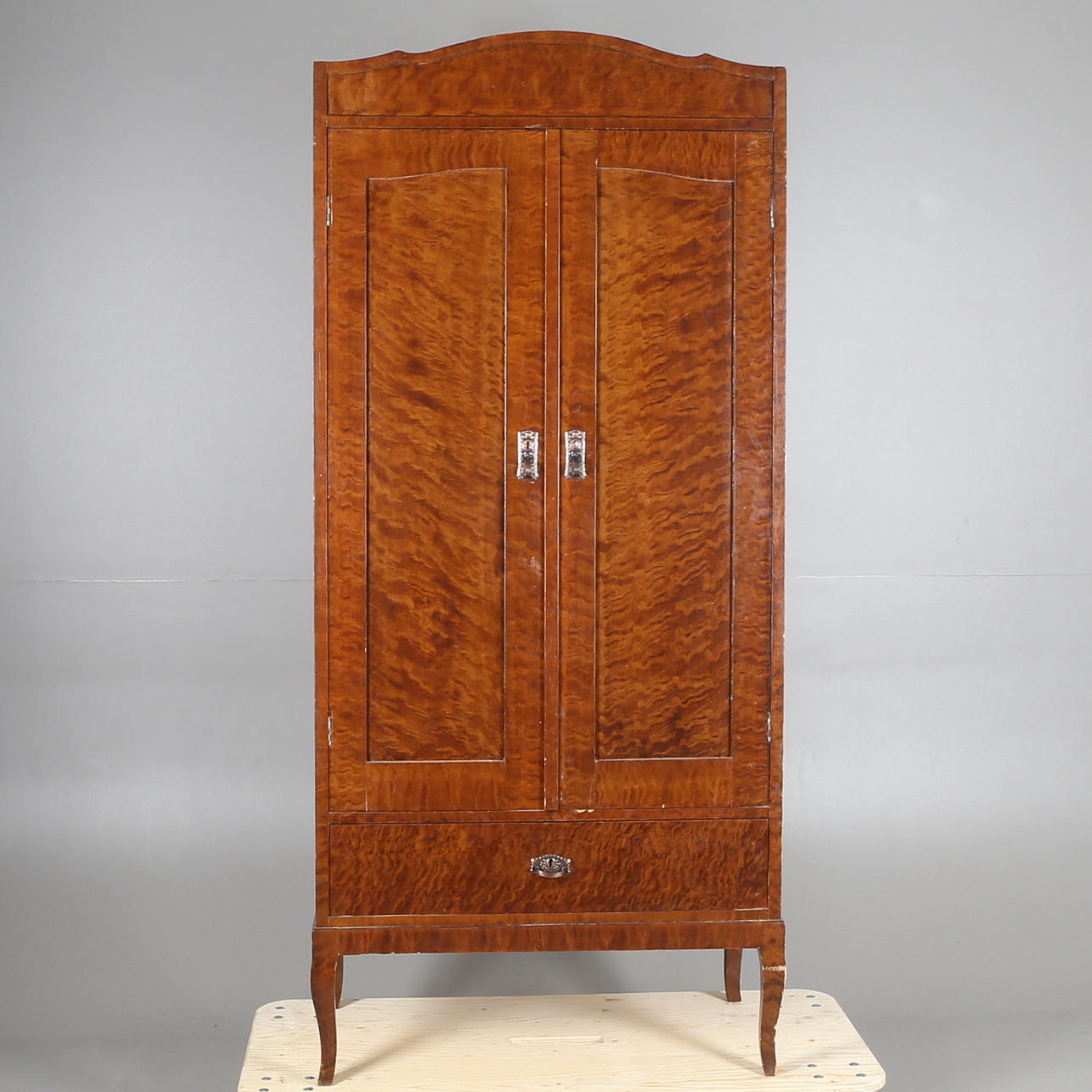 SKÅP, trä, drickamålat, 1900-tal.