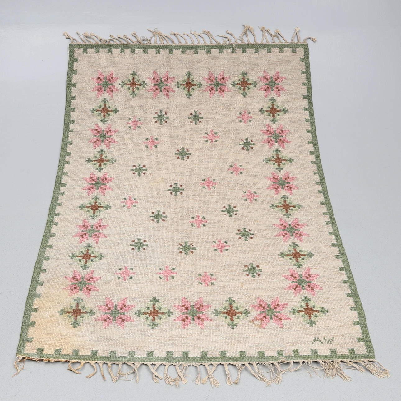 CARPET. Yarn sheet, Alice Wallbäck, signed AW.