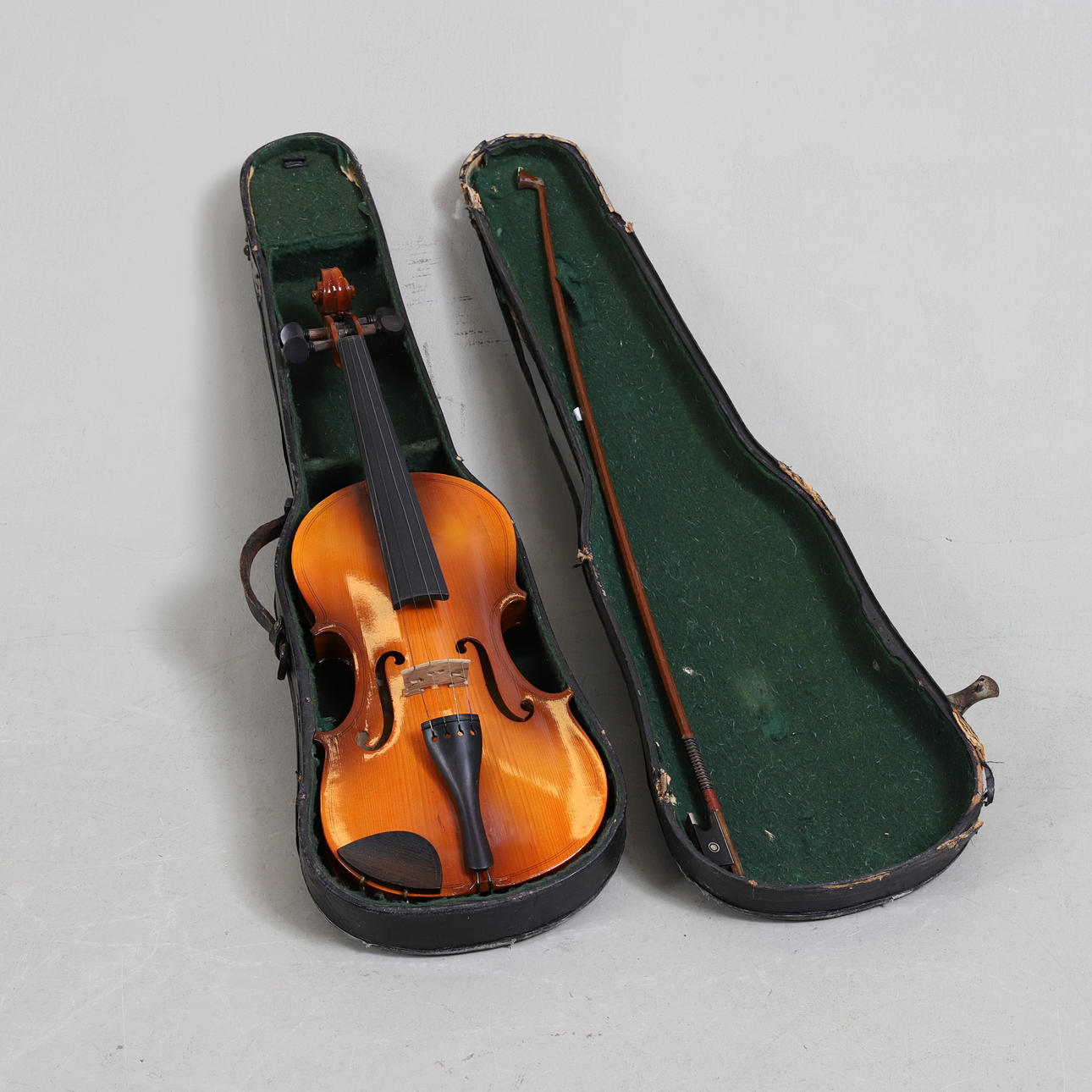 En violin fra det 20. århundrede.