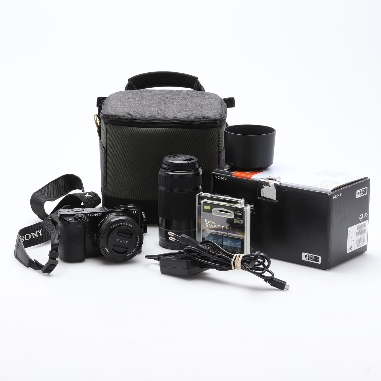 SONY A6000, SYSTEMKAMERA samt 2 objektiv.