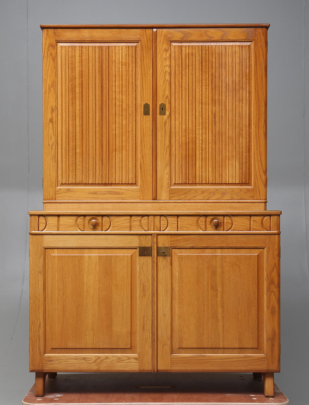 SKÅP,"Calmare Nyckel", Carl Malmsten, Åfors möbelfabrik, 1900-talets andra hälft.